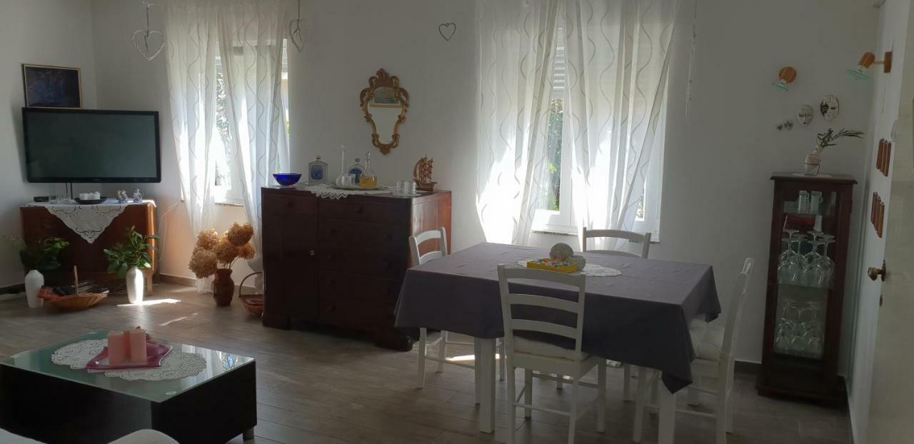 Holiday House Altea Banjole Esterno foto